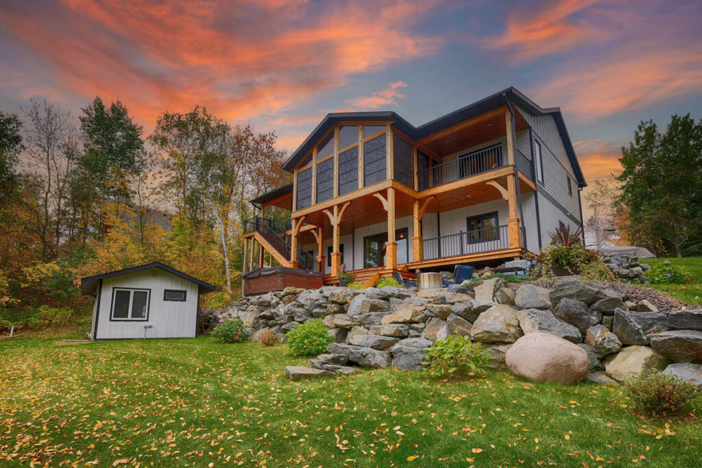 Stunning Lakefront Retreat