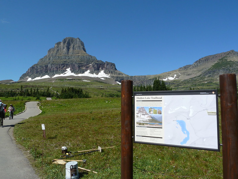 Trekking to Hidden Lake Overlook