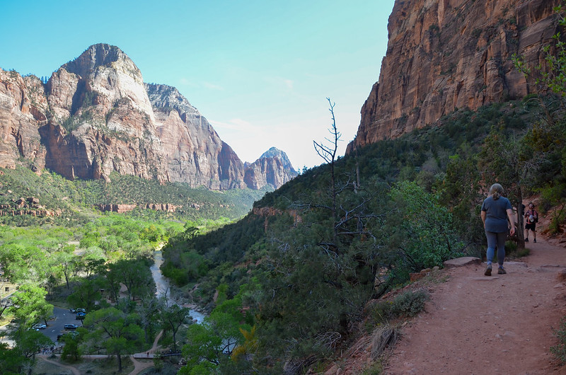 Upper Emerald Pools Trail