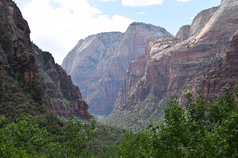 Weeping Rock Trailhead