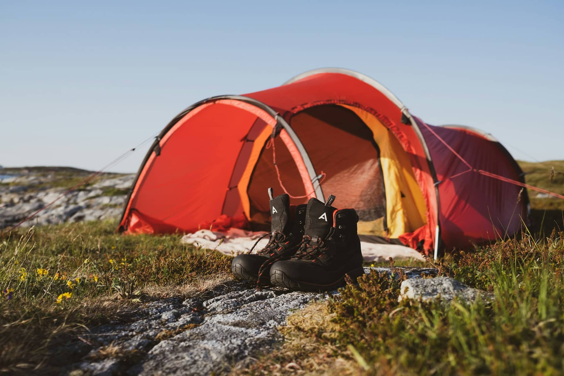 Best Hiking Boots for Men That Are Lightweight and Comfortable In Every Foot Type