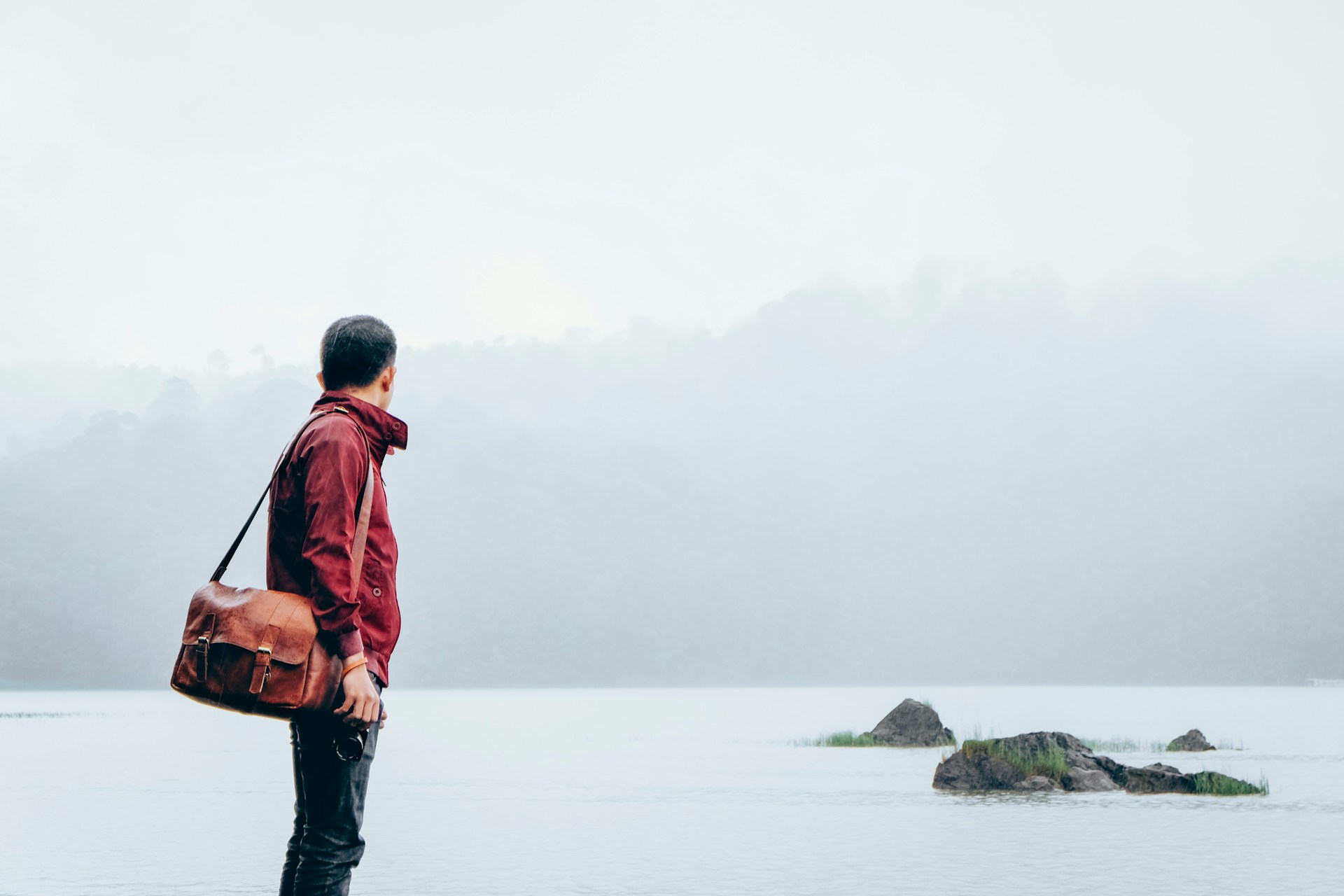 Best Travel Bags for Men in 2026 Lightweight Backpacks for Short and Long Trips