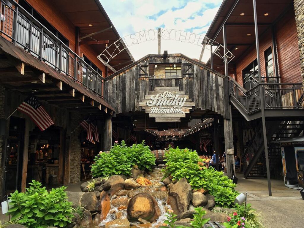 Ole Smoky Distillery Gatlinburg