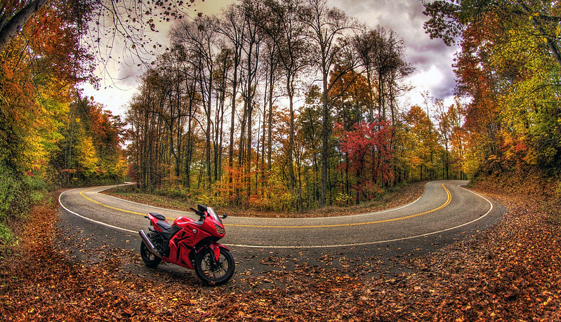 TAIL OF THE DRAGON, TENNESSEE AND NORTH CAROLINA
