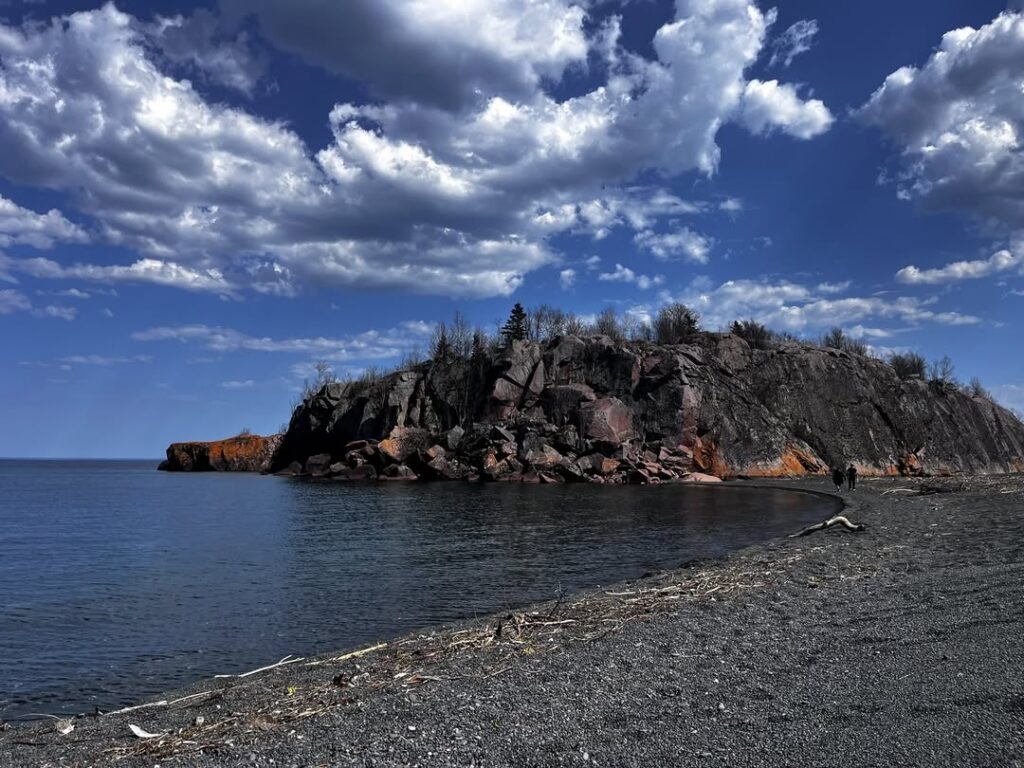 Black Beach, Silver Bay
