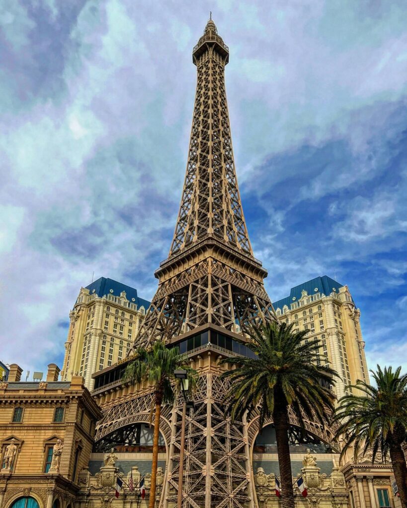 Eiffel Tower Love Lock: A Sweet Paris-Inspired Date in Las Vegas