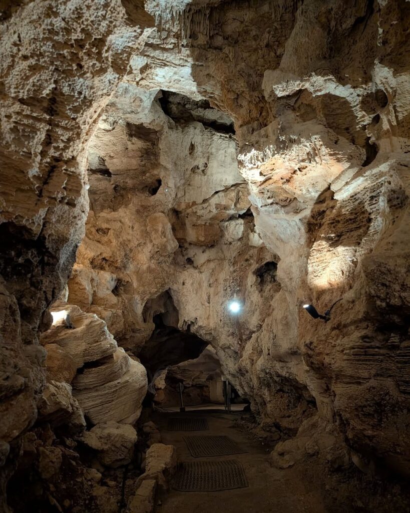 Longhorn Cavern State Park