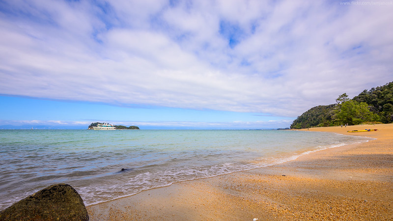 New Zealand: Mountains, Beaches, and Fiords
