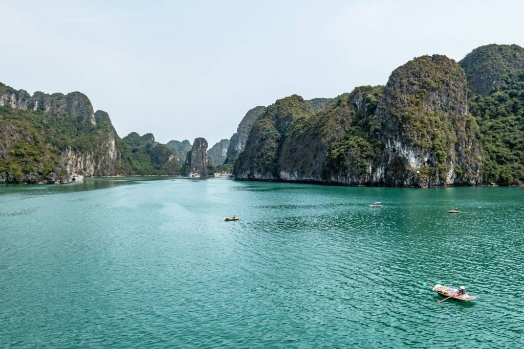 Solo Travel Tips for First-Timers Expert Tips for Newbies to Stay Safe and Enjoy Every Moment