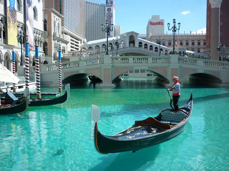Venetian Gondola Ride: A Romantic Venice-Style Escape in Las Vegas