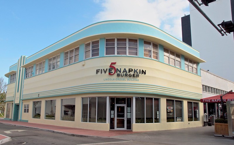 Art Deco Buildings: Miami Beach’s Signature Architecture