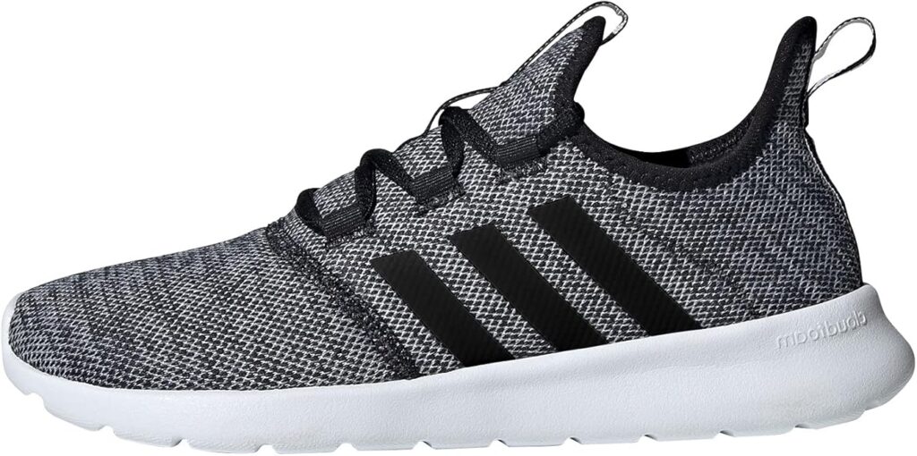 Comfortable Walking Shoes: The Strip Is Longer Than It Looks