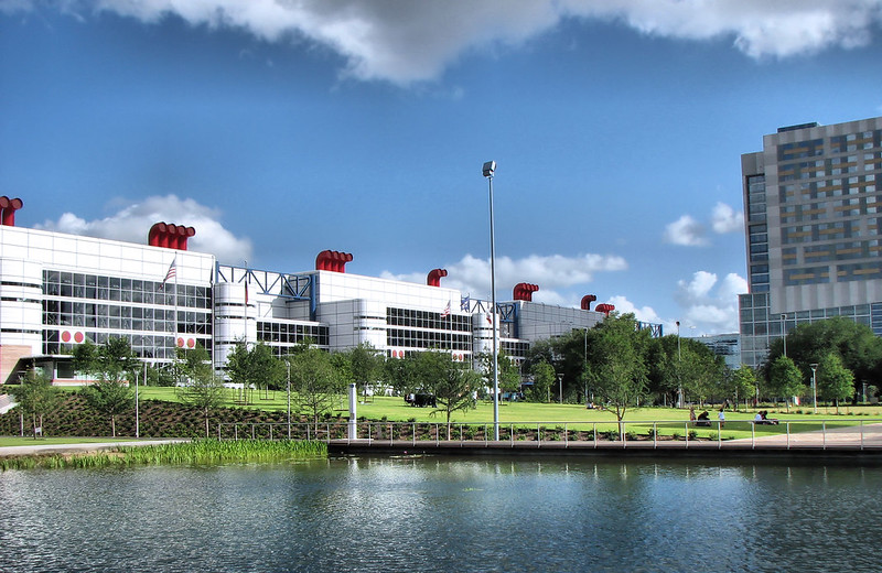 Discovery Green: Relax Beside Kinder Lake in Downtown Houston
