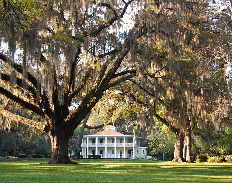 Eden Gardens State Park Historic Grounds, Oak Trees, and a Peaceful Break Near Seaside