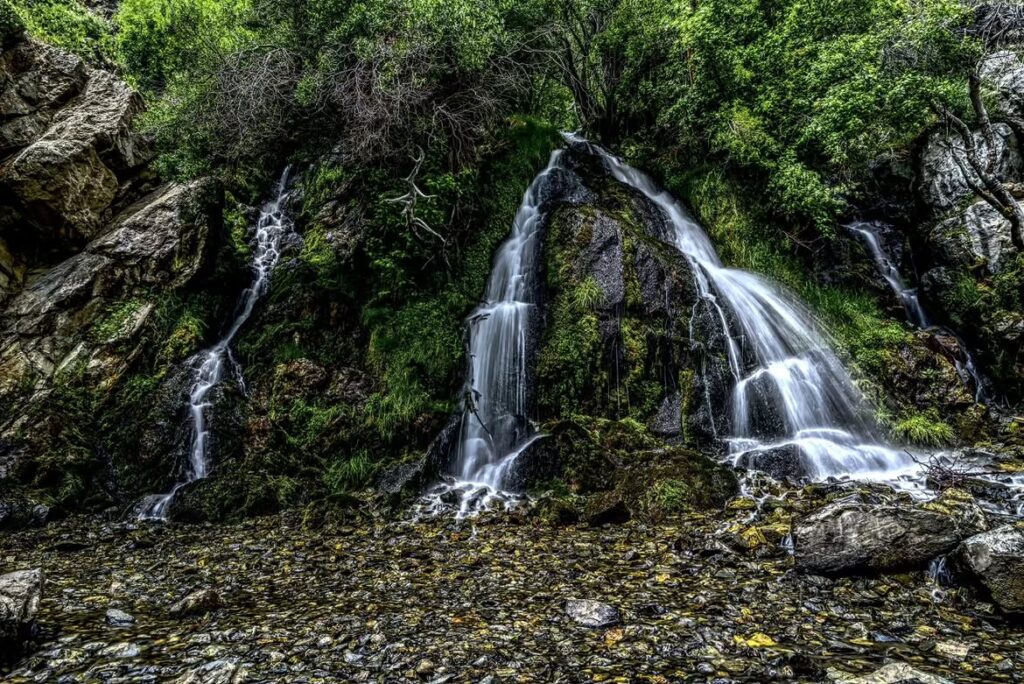 Kings Canyon Waterfall