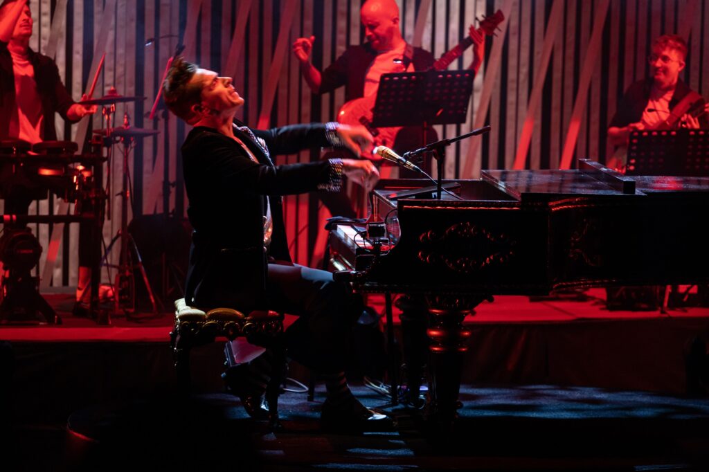 Listen to Live Music at Jazz, TX
