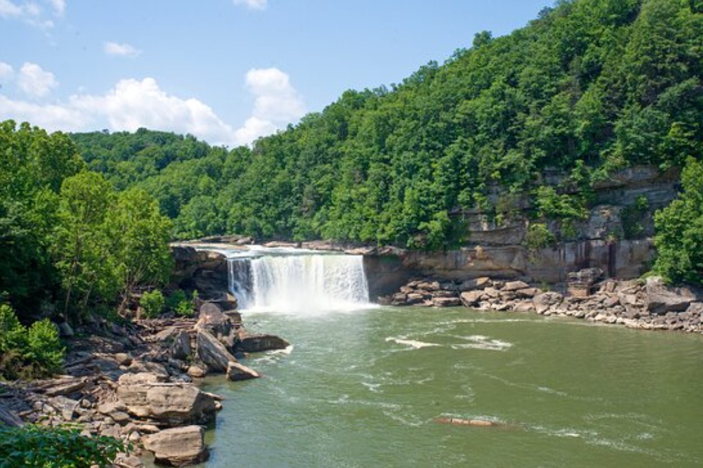 Robin Hollow Pond Falls, Cumberland